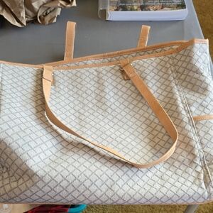 Thirty-One Tan and Cream Geometric Tote